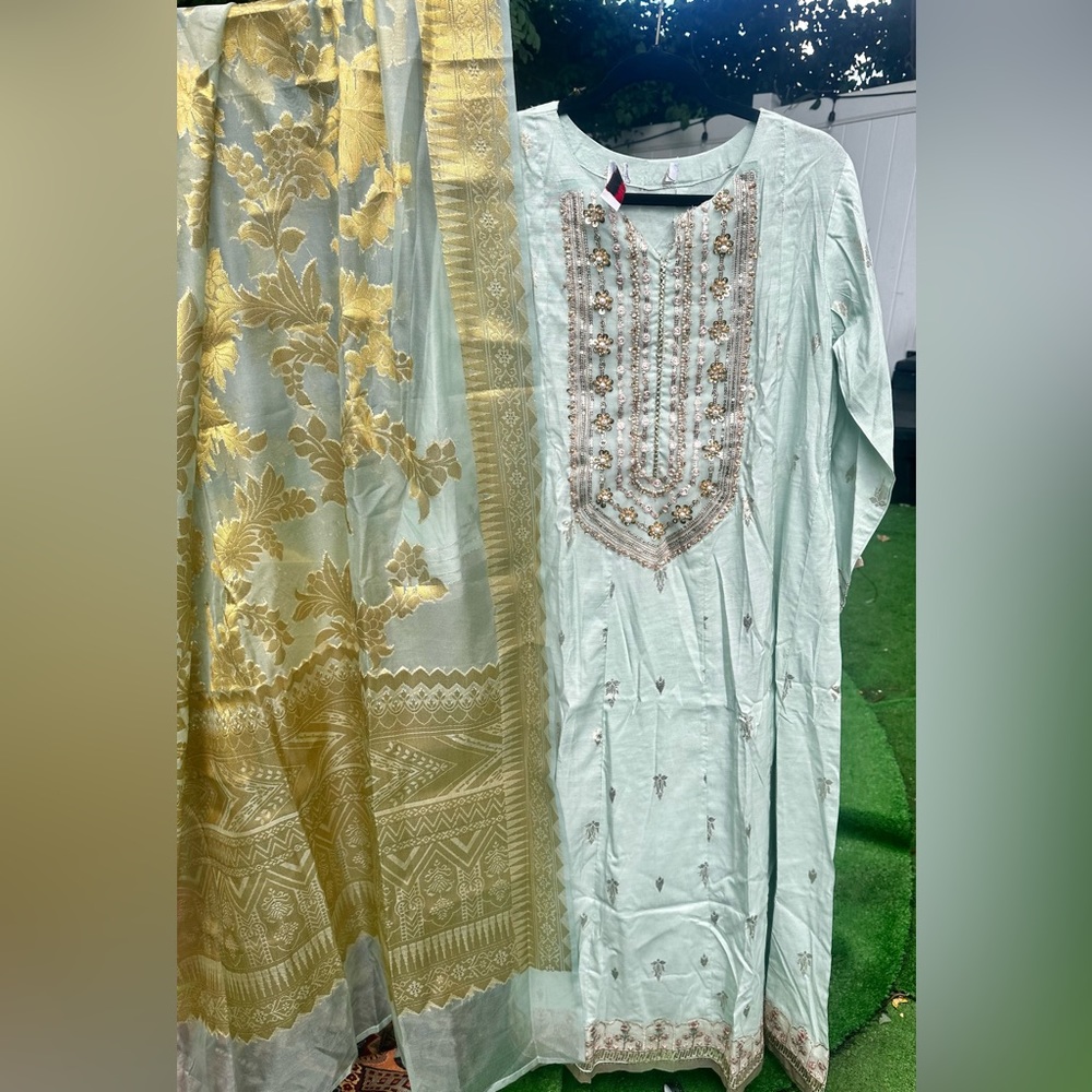 Pretty 3 piece lawn maxi dress